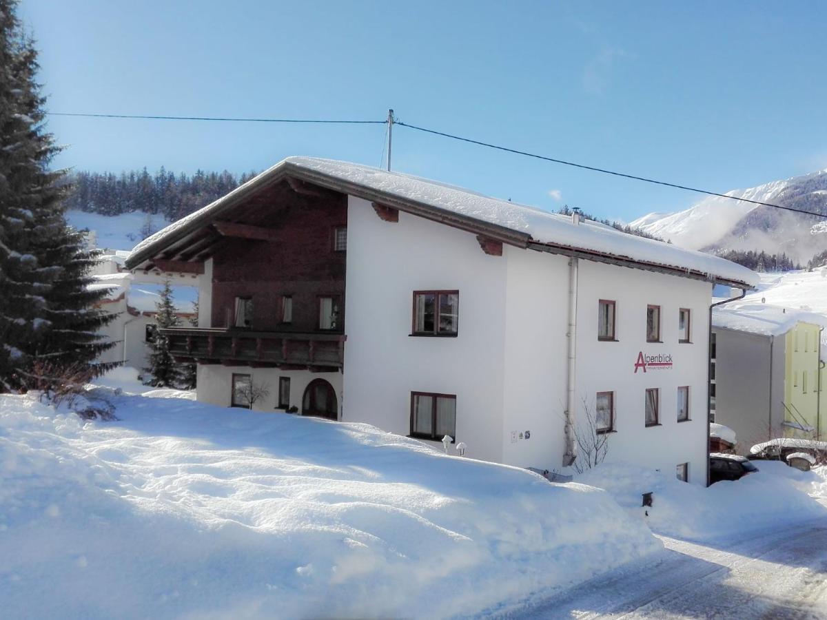 Das Alpenblick & Outdoor Lodge Наудерс Екстериор снимка